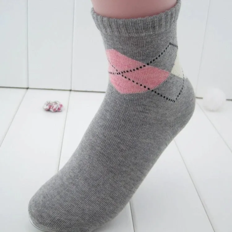 10Pairs Women's Casual Rhombus Design Pattern Winter Socks