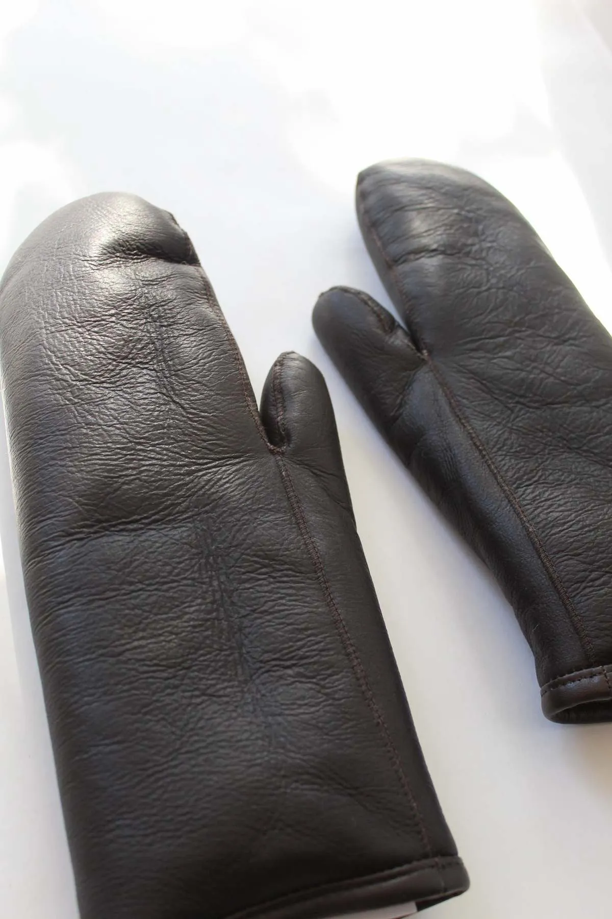 Leather Mittens - Chocolate/Seal