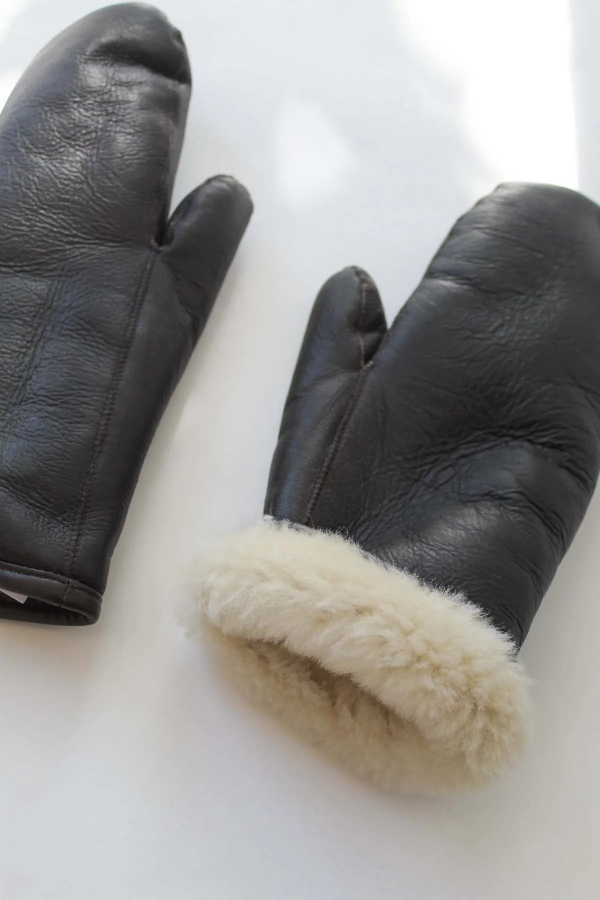 Leather Mittens - Chocolate/Seal