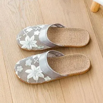 Women's Summer Ethnic Style Hollow Embroidery House Slippers