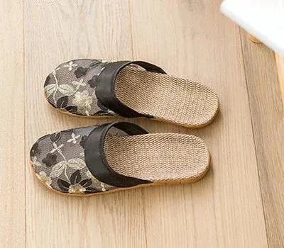 Women's Summer Ethnic Style Hollow Embroidery House Slippers